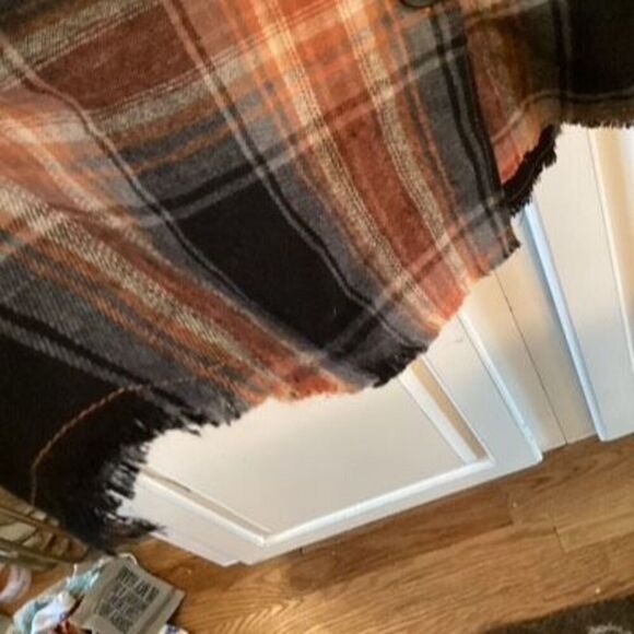 Democracy Women’s Plaid Flannel Shirt Shacket Sz XL Raw Hem Pockets - Picture 4 of 7